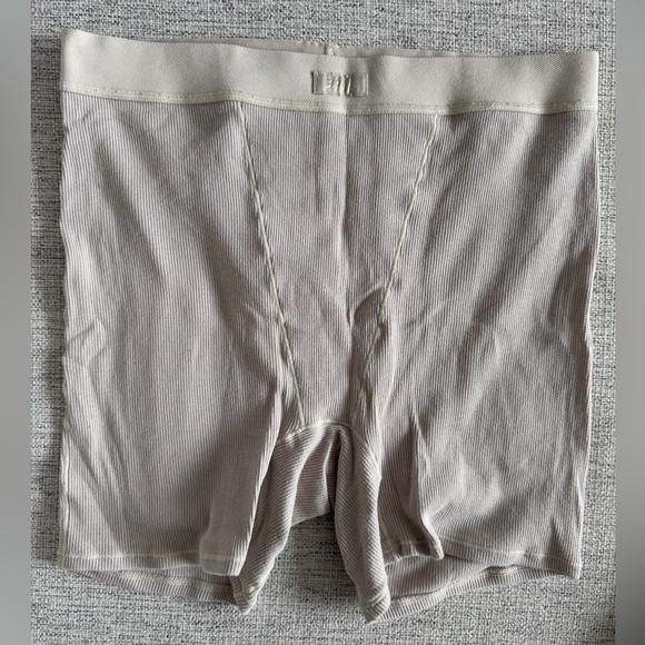 SKIMS Cotton Rib Boxer - Picture 4 of 7